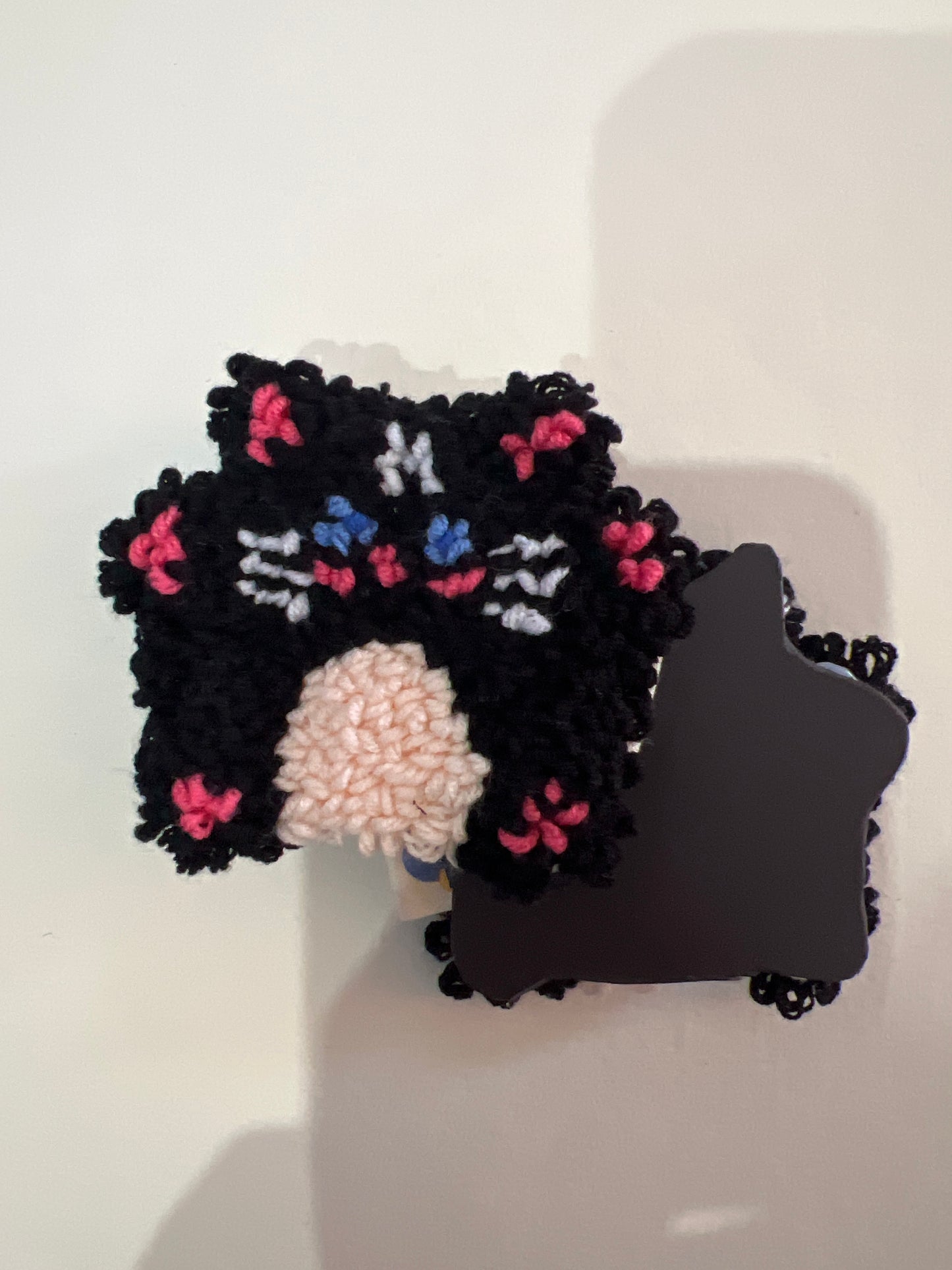 Mr Mun Cat – Punch Needle Magnet