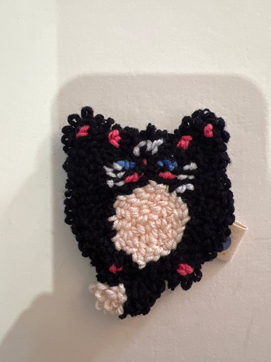 Sleepy Mr Mun Cat – Punch Needle Magnet