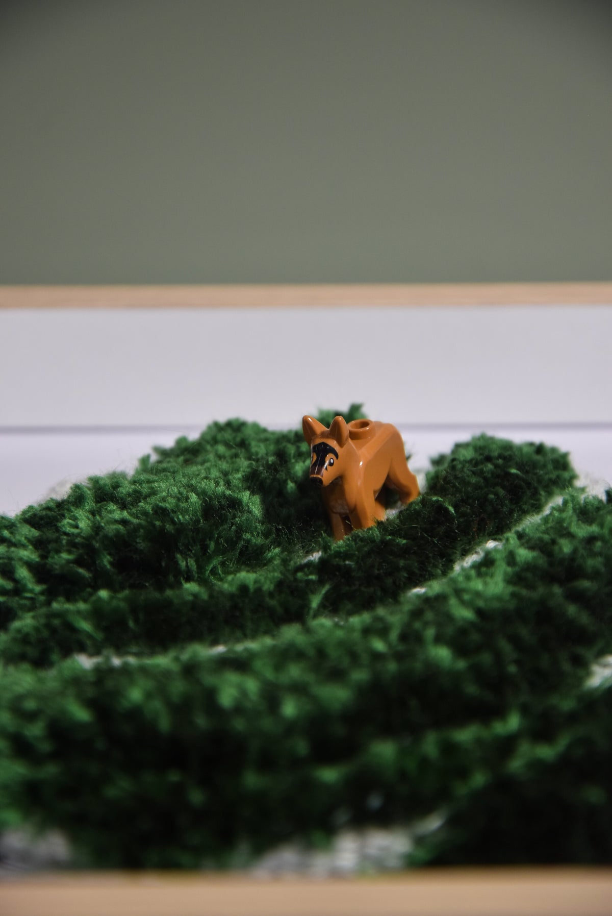 The dog on the field - Punch needle artwork